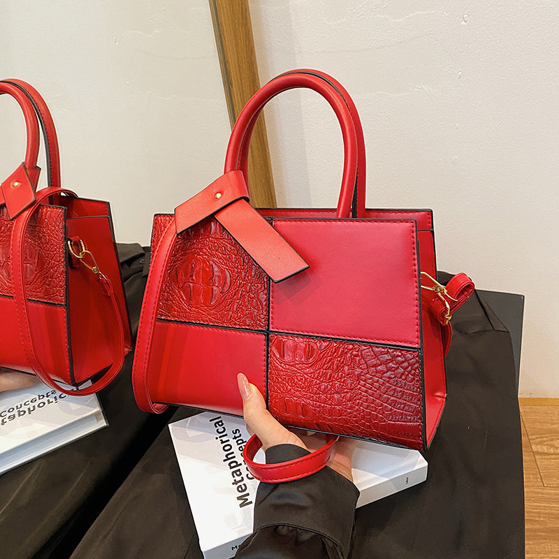 Fashionable Tote Bag for Women .