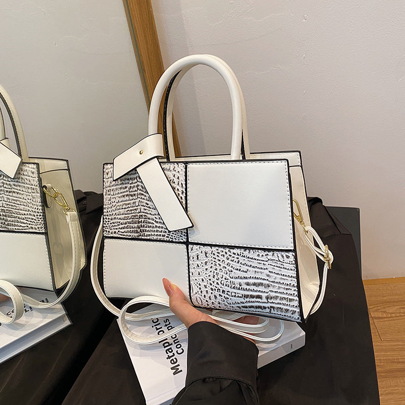 Fashionable Tote Bag for Women .
