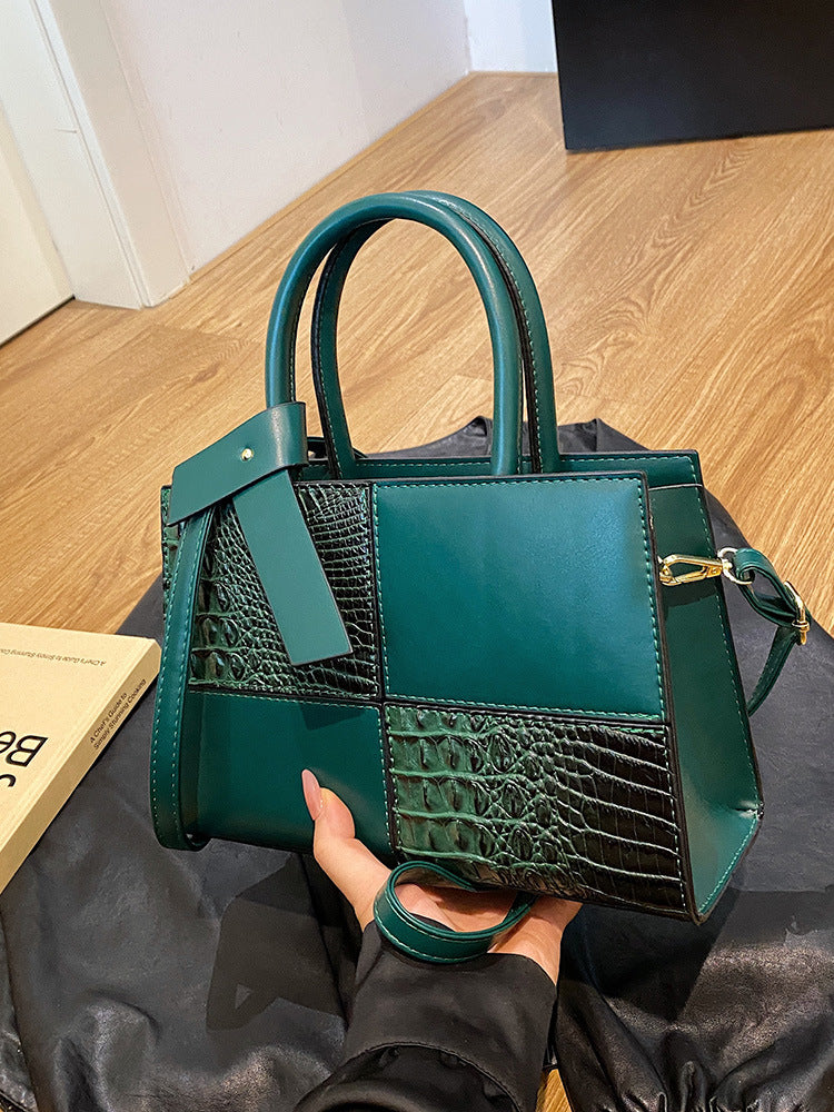 Fashionable Tote Bag for Women .