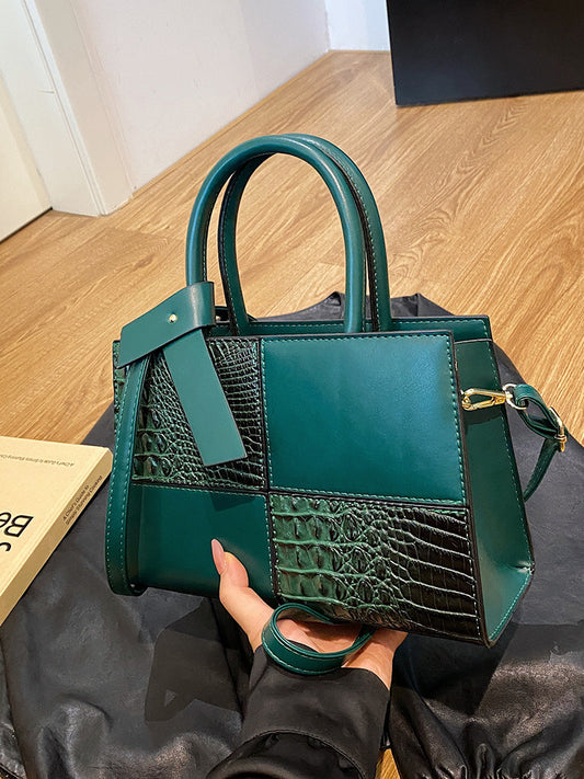 Fashionable Tote Bag for Women .