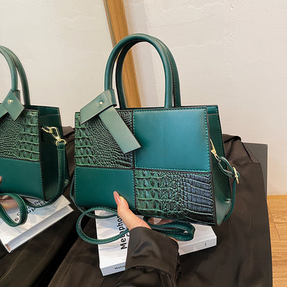 Fashionable Tote Bag for Women .