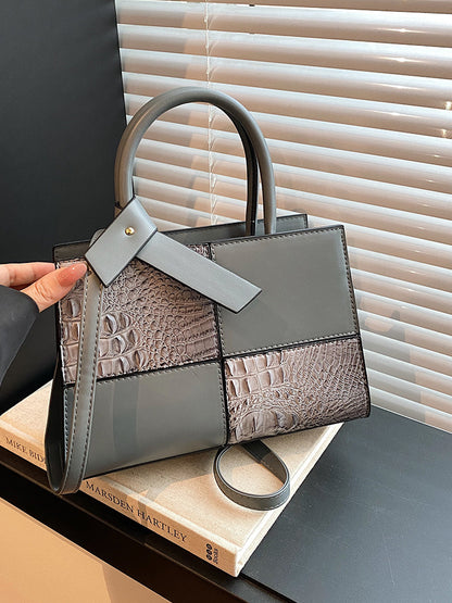 Fashionable Tote Bag for Women .